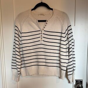 EUC Sezane “LÉONTINE JUMPER” in navy/cream